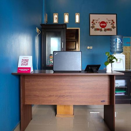 Oyo 2202 Delima Guest House Syariah Паданг Екстериор снимка
